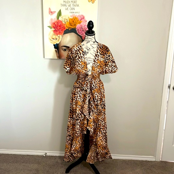 New without tags High/Low maxi dress cover up size S Tiger print - Picture 1 of 6